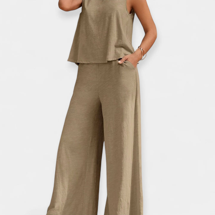 Set of Sleeveless Top and Wide Trousers